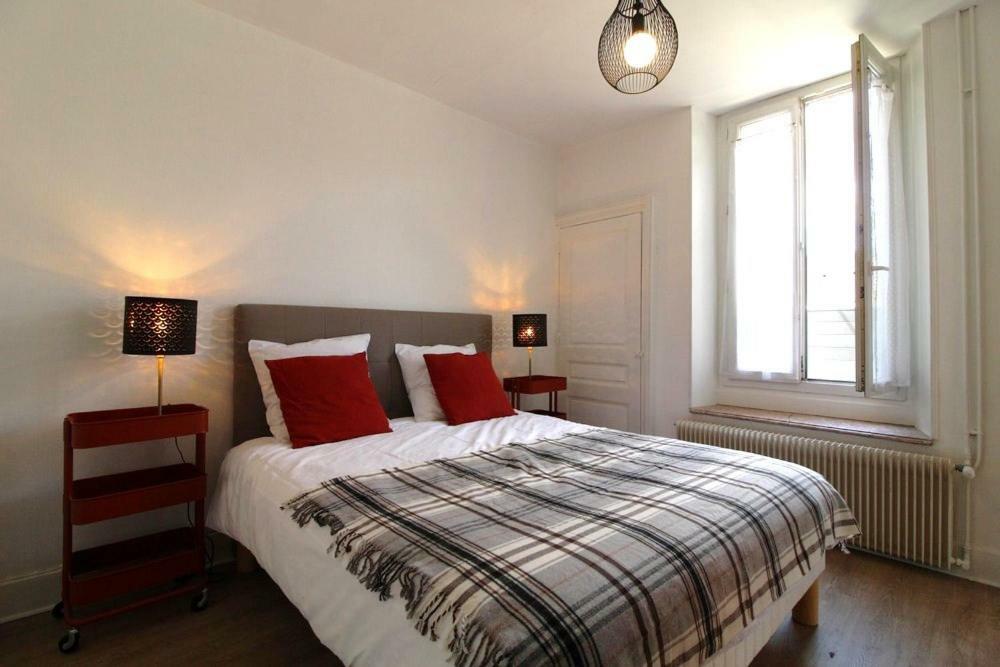 ביון Appartements Le Cru Colbert מראה חיצוני תמונה